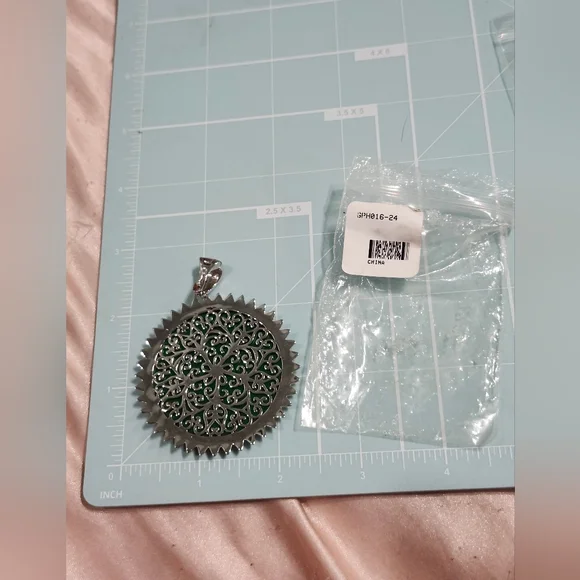 NWT JTV Large Carved Floral Jade Pendant In Sterling Silver - Picture 2 of 3